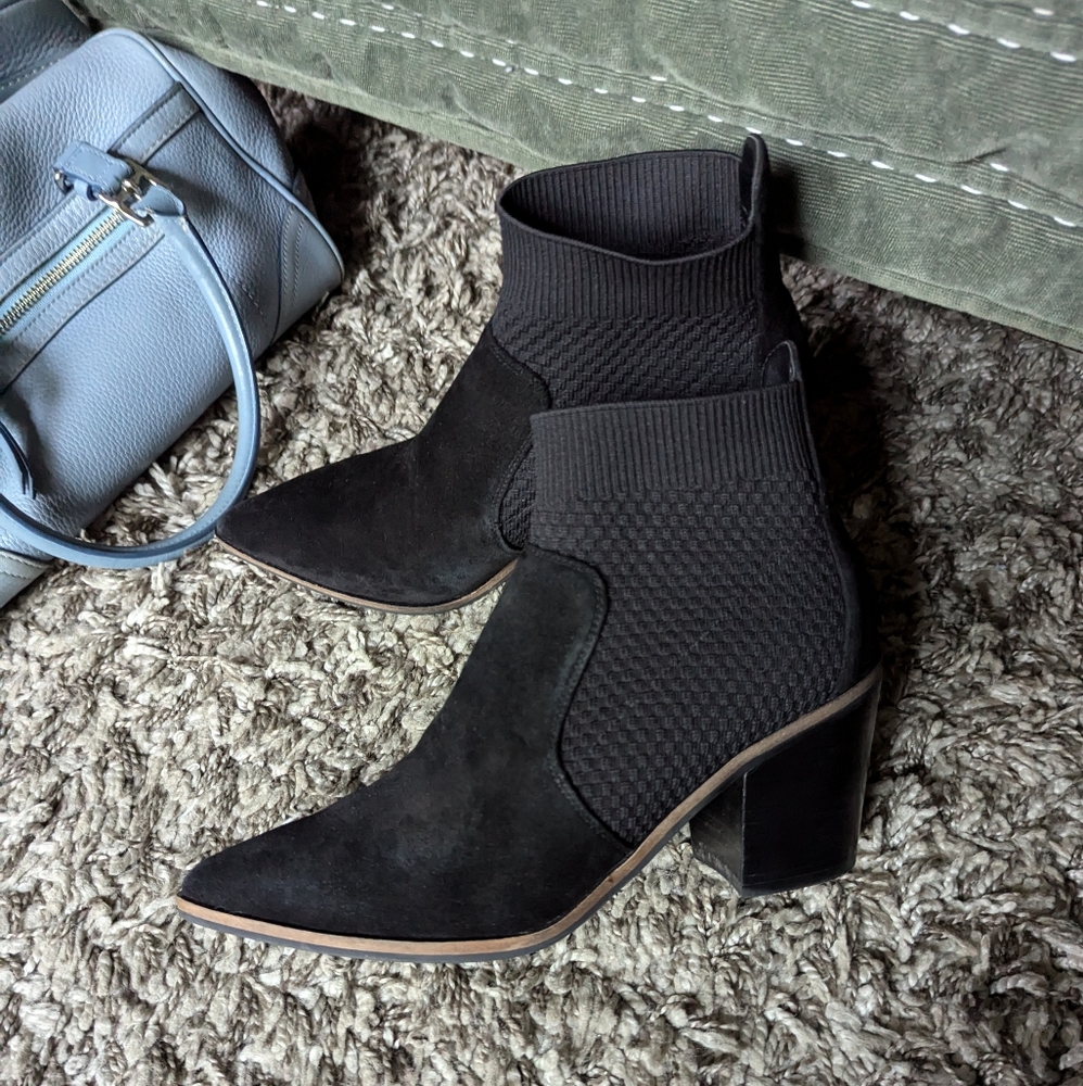 🖤 Cole Haan ankle boots